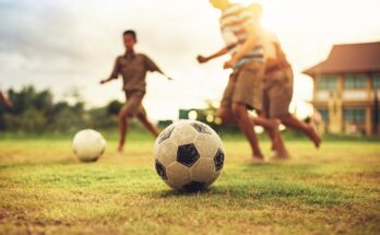 top 10 football players
